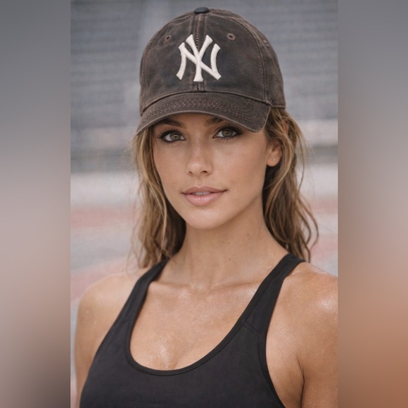 NY Yankees Logo Brown Baseball Cap - Classic Adjustable Hat - Picture 2 of 5